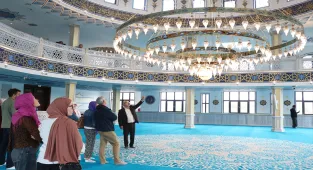 Fransa'da Eyüp Sultan Camisi, Avrupa Miras Günleri kapsamında kapılarını ziyaretçilere açtı