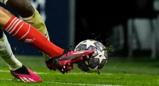 Harry Kane, Bundesliga'da 100 gole en hızlı ulaşan futbolcu oldu