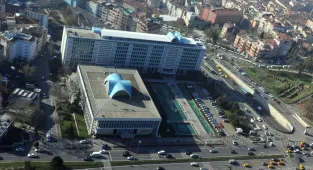 İBB Meclisinde reklam panoları ve bina giydirme ücretleri tartışıldı