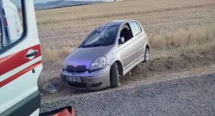Kırıkkale'de tarlaya devrilen otomobildeki 4 kişi yaralandı