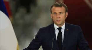 Macron'dan çocukları korumak için yapay zeka modellerinin incelenmesi çağrısı 