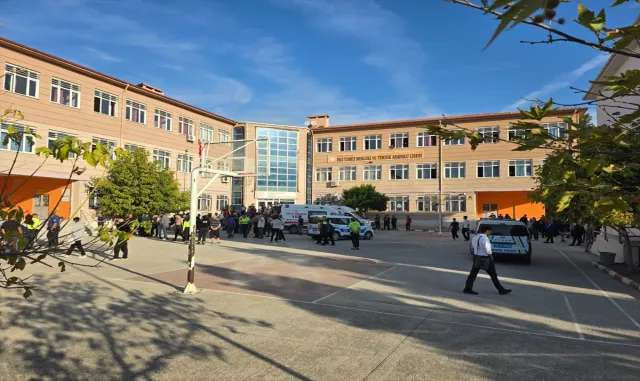 Manisa'da okul yakınında silahla ateş açılması ihbarına ekipler sevk edildi