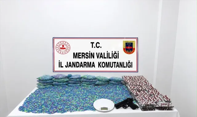 Mersin'de 64 bin 175 uyuşturucu hap ele geçirildi