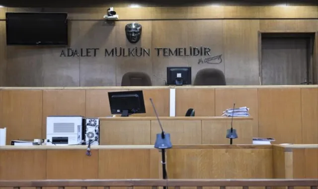 Mersin'de otizmli çocuğa şiddet uyguladığı iddiasıyla tutuklanan öğretmen yargılanıyor