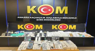 Polatlı'da kaçak cep telefonu ve aksesuar operasyonunda 4 şüpheli yakalandı