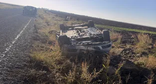 Şanlıurfa'da şarampole devrilen otomobildeki 4 kişi yaralandı