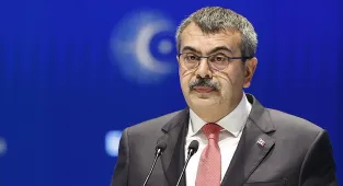 Son Dakika Gelişmesi! Bakan Tekin: (Adrese dayalı kayıt sistemi) Herkes kendi adres bölgesindeki okula kayıt yaptıracak, onun dışındaki yerlere kaydı sınırlandırdık. Sahadan pozitif bir dönüş var