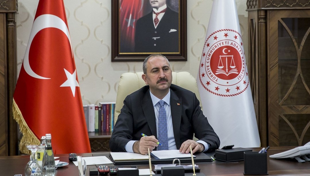 Adalet Bakanı Gül ’Koronavirüs’ bulaşan personel sayısını açıkladı! Adalet Bakanı Gül ’Koronavirüs’ bulaşan personel sayısını açıkladı!