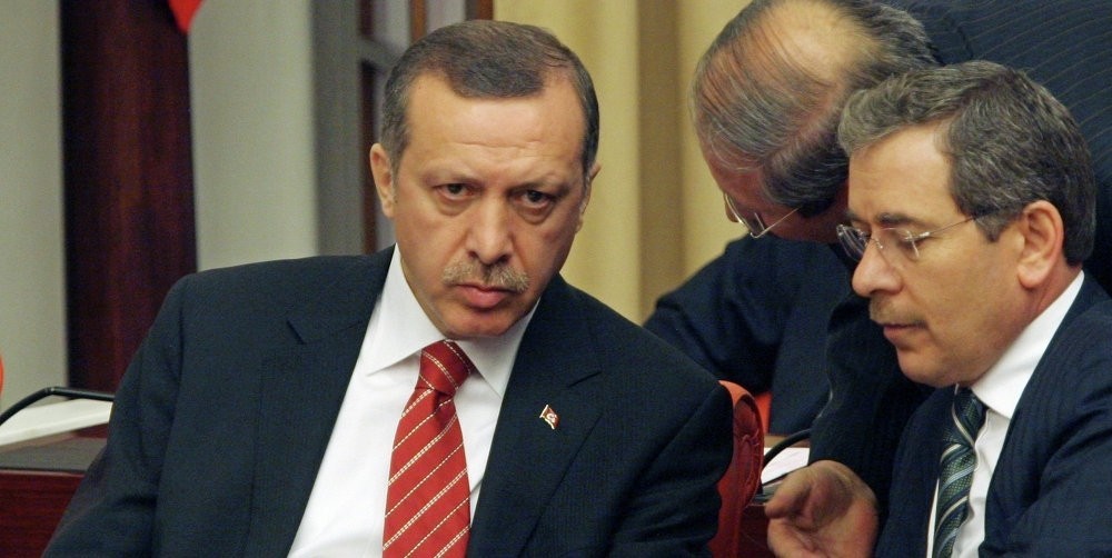Eski Bakan ve Ak Parti kurucularından Abdüllatif Şener’den hükümete eleştiri Eski Bakan ve Ak Parti kurucularından Abdüllatif Şener’den hükümete eleştiri
