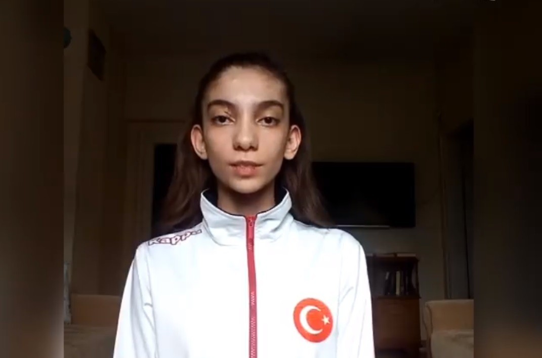 Taekwondo Spor Kulübü şampiyon oyuncuları evde de çalışmalarına devam ediyor Taekwondo Spor Kulübü şampiyon oyuncuları evde de çalışmalarına devam ediyor