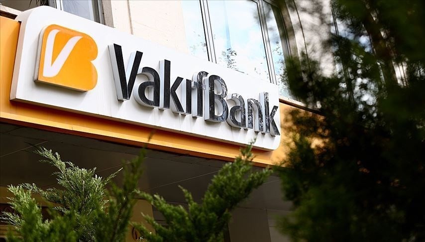 Vakıfbank: 65 bin müşterimizin 305 milyon liralık kredi kartı borçlarını erteledik Vakıfbank: 65 bin müşterimizin 305 milyon liralık kredi kartı borçlarını erteledik