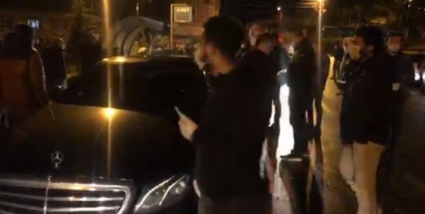 Kayseri Başakpınar’da olaylı gece! Halk sokakta... VİDEOLU HABER Kayseri Başakpınar’da olaylı gece! Halk sokakta... VİDEOLU HABER