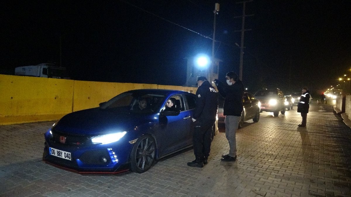 Kayseri’nin de içinde bulunduğu 15 İle 3 Hazirana kadar giriş çıkış yasak! Kayseri’nin de içinde bulunduğu 15 İle 3 Hazirana kadar giriş çıkış yasak!