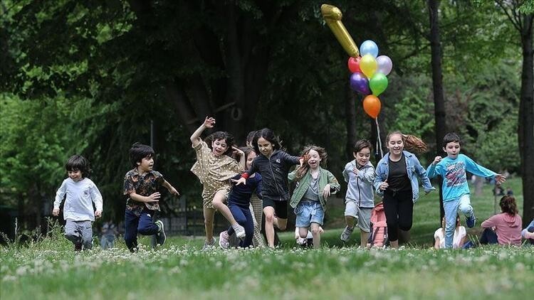 Bakan Koca’nın 18 yaş altı çocuk ve gençlere güne özel mesajı Bakan Koca’nın 18 yaş altı çocuk ve gençlere güne özel mesajı