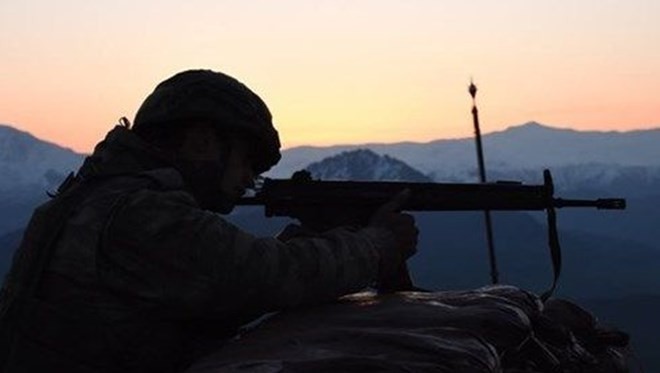 Suriye’den Türkiye’ye 10 kilogram patlayıcı getiren terörist yakalandı Suriye’den Türkiye’ye 10 kilogram patlayıcı getiren terörist yakalandı