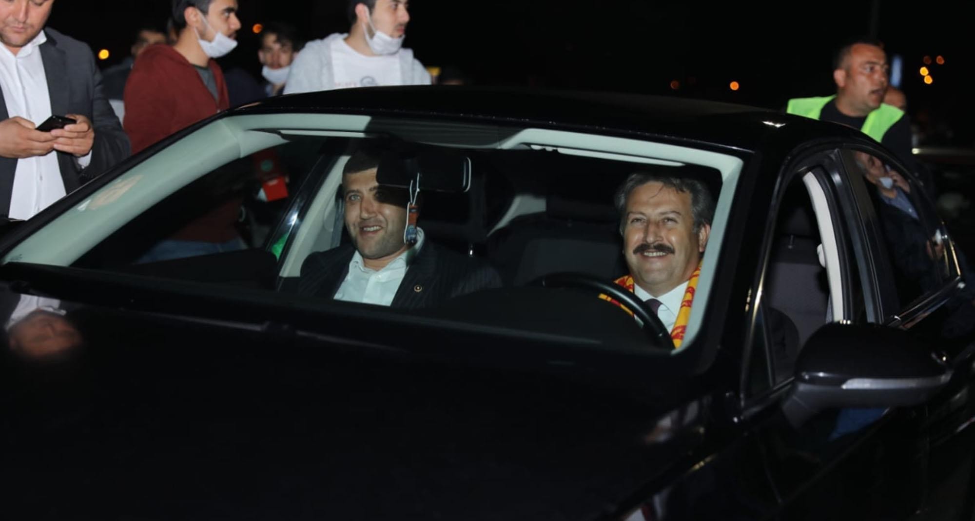 Melikgazi’nin arabada maç etkinliğine büyük ilgi Melikgazi’nin arabada maç etkinliğine büyük ilgi