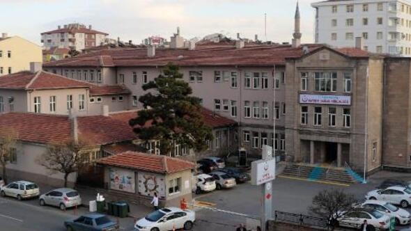 kayseri sahabiye mahallesinde 3 katli bina karantinaya alindi kayseri canli gaste haberler