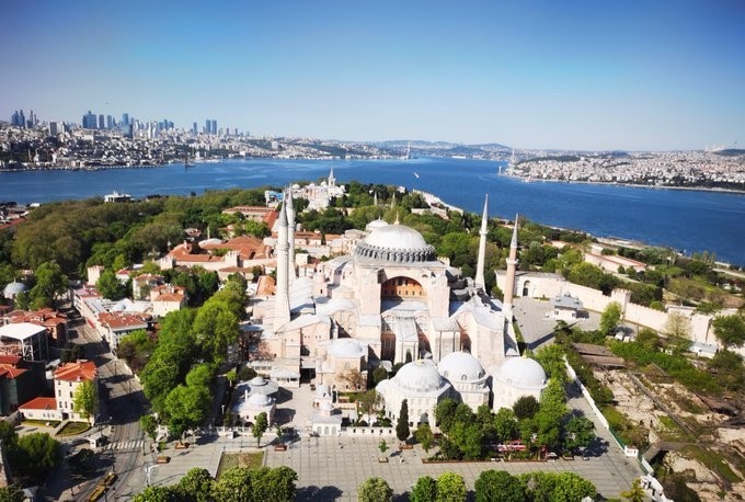 SON DAKİKA: Ayasofya’da ibadetin yolu açıldı SON DAKİKA: Ayasofya’da ibadetin yolu açıldı