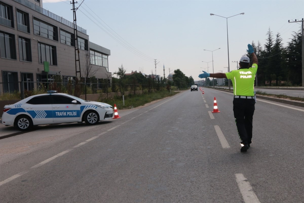 İçişleri Bakanlığı’ndan 81 il valiliğine Kurban Bayramı trafik tedbirleri talimatı İçişleri Bakanlığı’ndan 81 il valiliğine Kurban Bayramı trafik tedbirleri talimatı