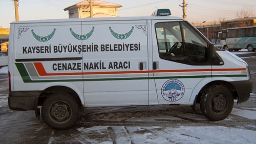 Kayseri’de aynı nakil aracında biri Kovid-19 iki cenaze, 300 kişilik kalabalık ve tedbirsizlik! Kayseri’de aynı nakil aracında biri Kovid-19 iki cenaze, 300 kişilik kalabalık ve tedbirsizlik!
