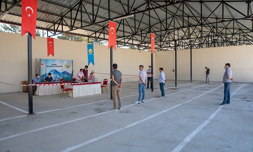 Kayseri’de oldu! Noter huzurunda iş umudu. Kaç kişi alındı? Kayseri’de oldu! Noter huzurunda iş umudu. Kaç kişi alındı?