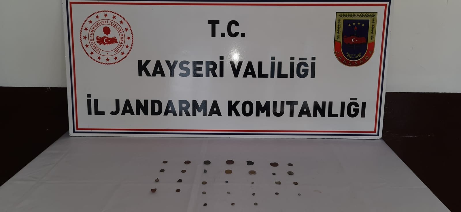 Kayseri Asayiş Haberi: İl Jandarma Komutanlığından ’Sikke’ Operasyonu Kayseri Asayiş Haberi: İl Jandarma Komutanlığından ’Sikke’ Operasyonu