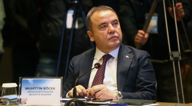 Kovid-19 tedavisi gören Muhittin Böcek’in son kontrol PCR testi negatif çıktı Kovid-19 tedavisi gören Muhittin Böcek’in son kontrol PCR testi negatif çıktı