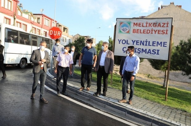Melikgazi Belediye Başkanı: Cuma günleri tespitlerimiz devam ediyor,bugün Eskişehir bağları gece kondu önleme Bölgesindeyiz. Melikgazi Belediye Başkanı: Cuma günleri tespitlerimiz devam ediyor,bugün Eskişehir bağları gece kondu önleme Bölgesindeyiz.