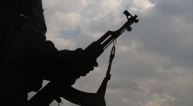 PKK’dan kaçan genç: Terör örgütü çatışmalarda çocukları öne sürüyordu PKK’dan kaçan genç: Terör örgütü çatışmalarda çocukları öne sürüyordu