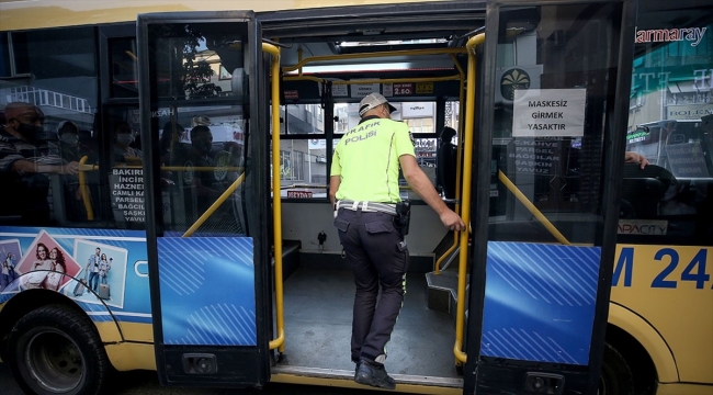 Taksi ve toplu taşıma araçlarında uyulması gereken tedbirler artırıldı Taksi ve toplu taşıma araçlarında uyulması gereken tedbirler artırıldı