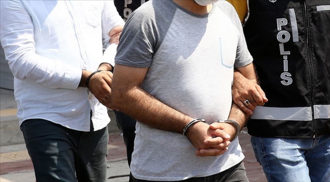 Bursa merkezli FETÖ operasyonunda 12 şüpheli yakalandı Bursa merkezli FETÖ operasyonunda 12 şüpheli yakalandı
