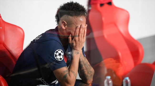 Irkçı sözlere maruz kaldığını iddia eden Neymar’a PSG’den destek Irkçı sözlere maruz kaldığını iddia eden Neymar’a PSG’den destek