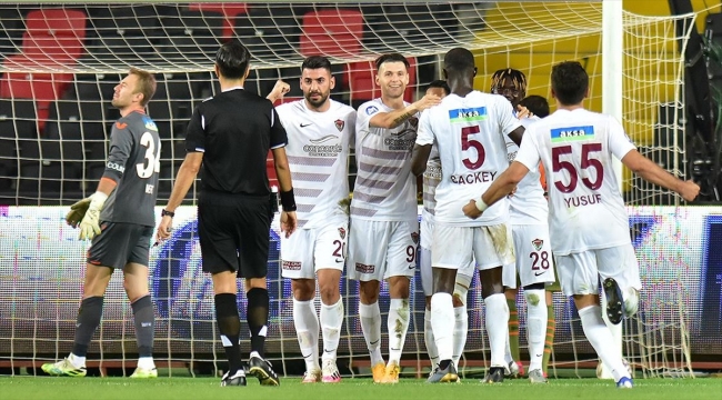 Son şampiyon Medipol Başakşehir sezona mağlup başladı Son şampiyon Medipol Başakşehir sezona mağlup başladı