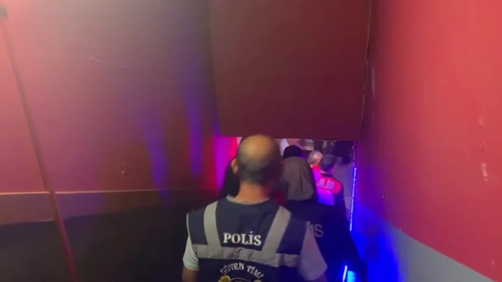 Malatya’da 4 eğlence merkezi mühürlendi Malatya’da 4 eğlence merkezi mühürlendi