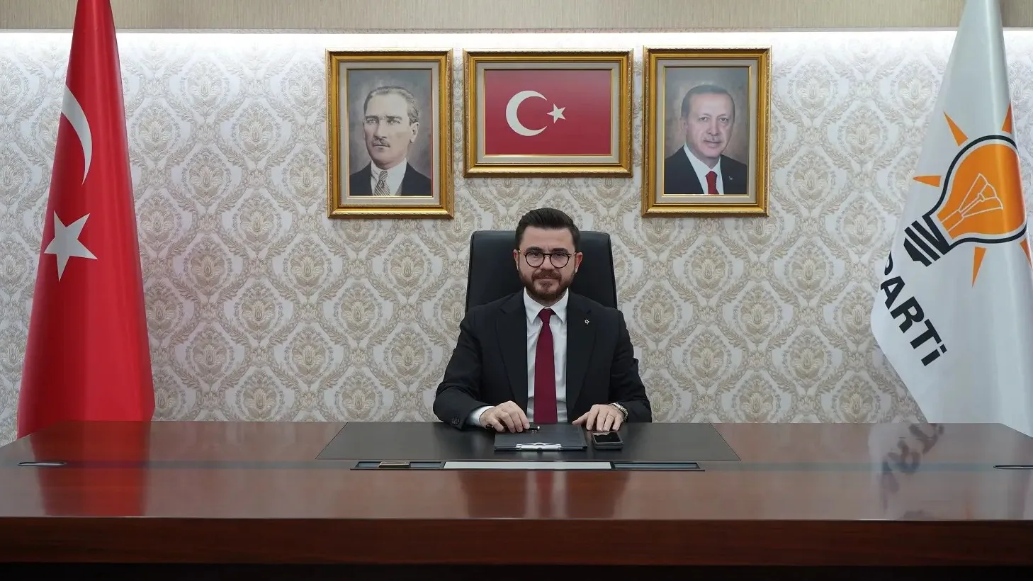 Kayseri Talas’taki ruhsatsız dükkân iddialarına AK Parti’den hukuk mesajı Kayseri Talas’taki ruhsatsız dükkân iddialarına AK Parti’den hukuk mesajı
