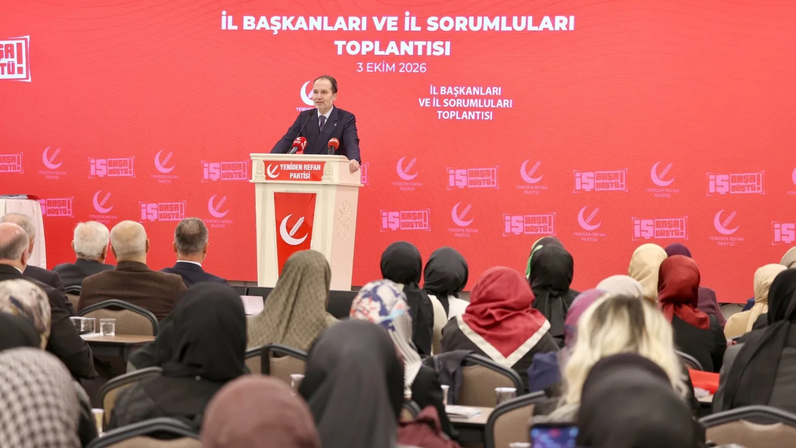 Yeniden Refah Partisi Genel Başkanı Erbakan, partisinin İl Başkanları Toplantısı’nda konuştu Yeniden Refah Partisi Genel Başkanı Erbakan, partisinin İl Başkanları Toplantısı’nda konuştu